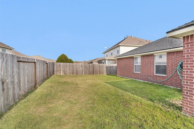 Building Photo - 30315 Legacy Pines Dr