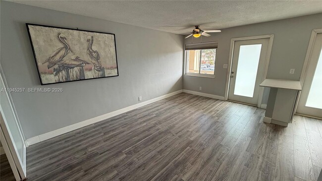 Building Photo - 2115 NE 42nd Ct