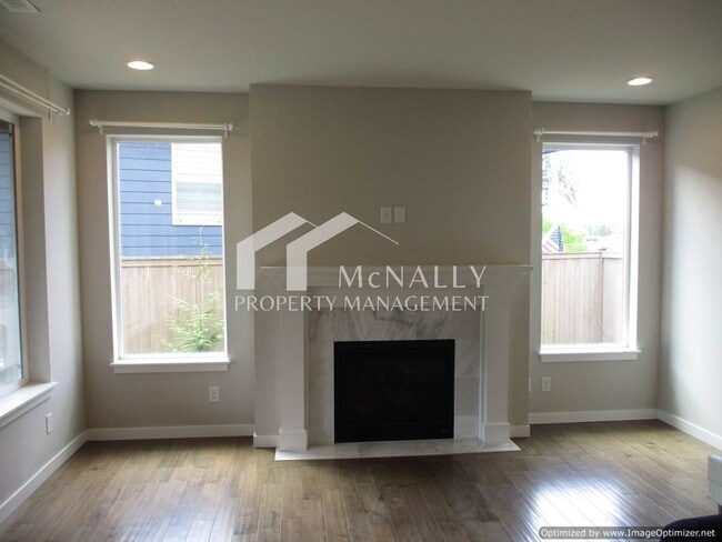 Building Photo - Spacious 4-Bedroom Home with Modern Comforts