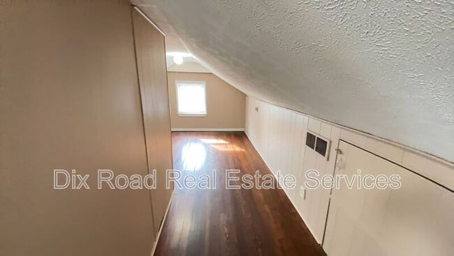 Building Photo - 1891 Stahlheber Rd