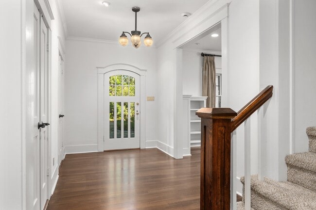 Building Photo - 1301 Kent Ln