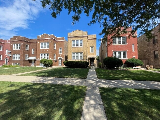 Building Photo - 1635 N Central Ave