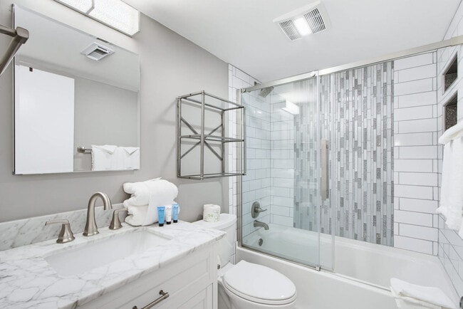Building Photo - 25300 AL-182