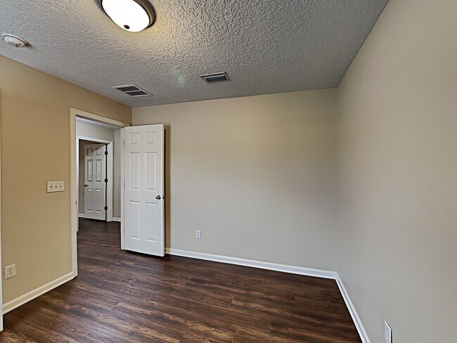 Building Photo - 2526 Britney Lakes Lane