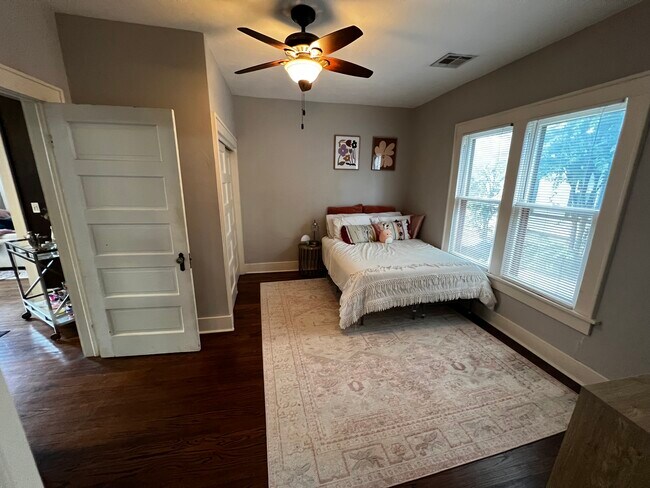 Bedroom 2 - 712 NW 22nd St