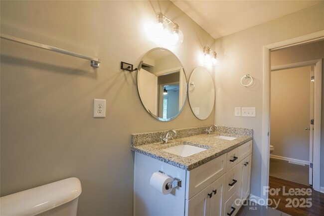 Building Photo - 1702 Herrin Ave