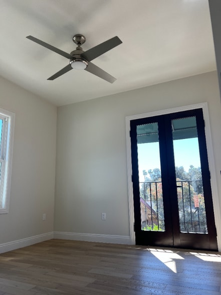 Building Photo - 203 S Meridith Ave