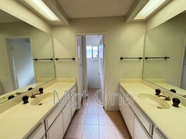 Building Photo - 14690 Agave St