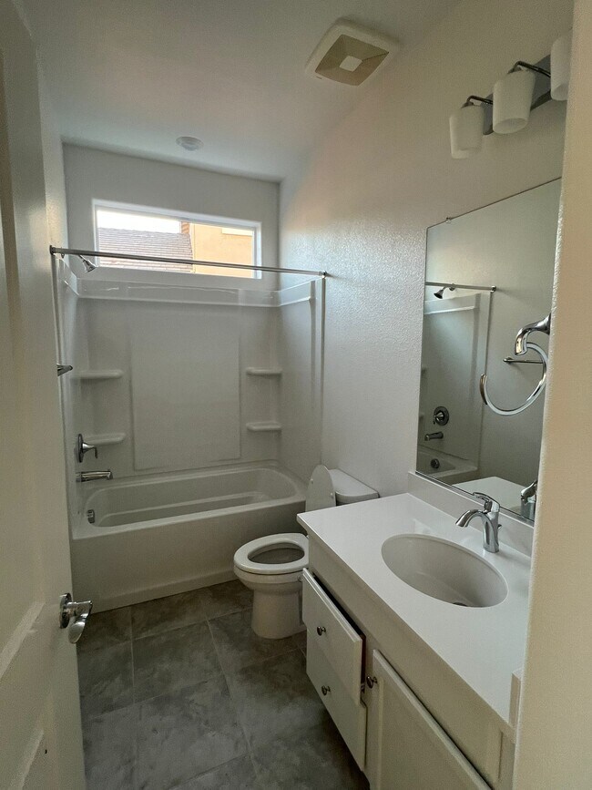 Building Photo - 3137 Barnowl Wy