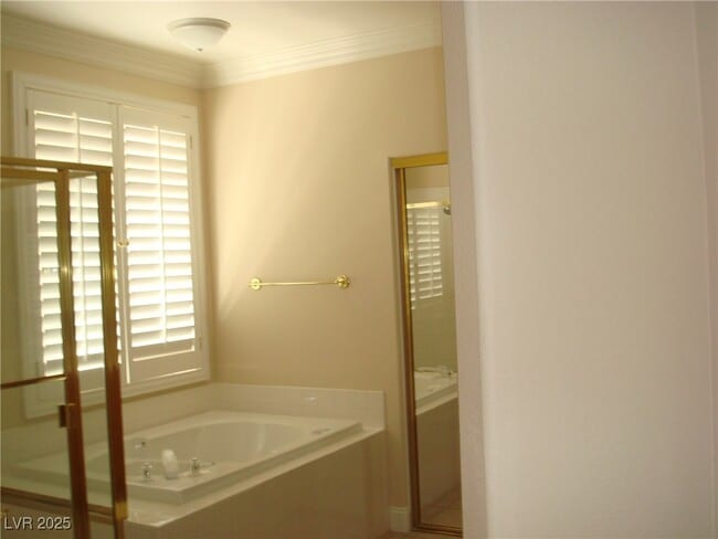 Building Photo - 608 Bianca Bay St