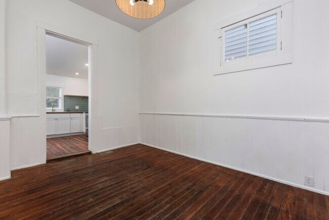 Building Photo - 915 S Shelby St