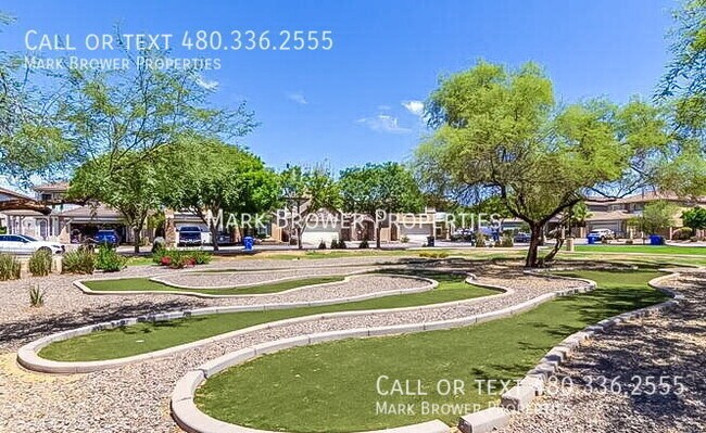Building Photo - 2150 E Sunland Ave