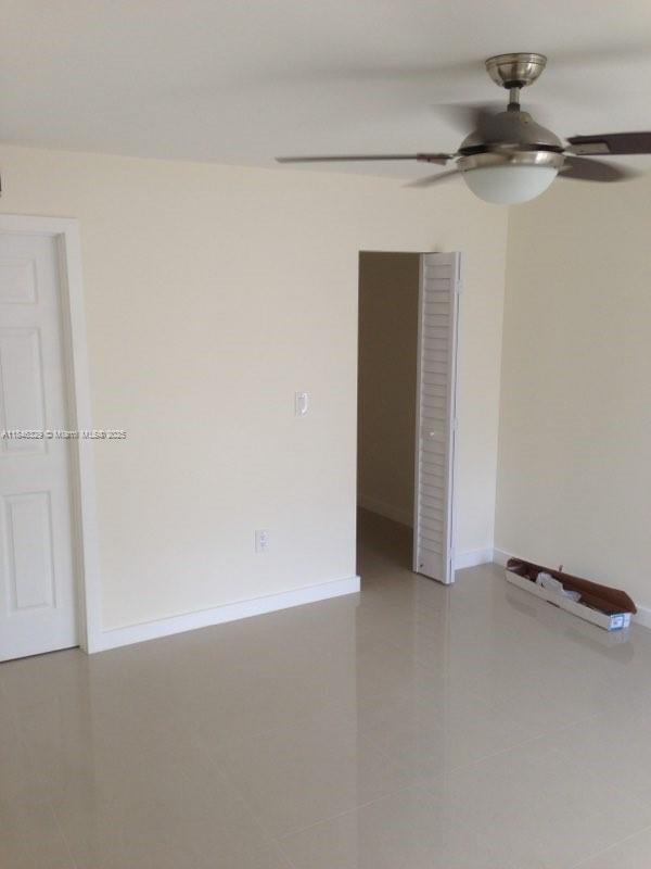 Building Photo - 8820 SW 123rd Ct