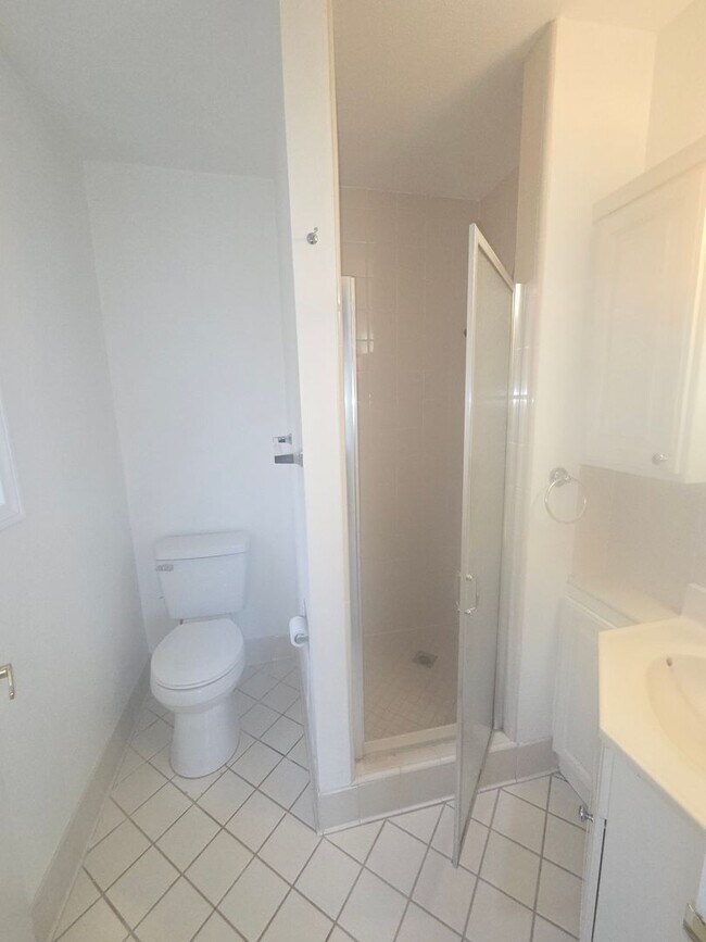 Building Photo - Small Cozy 1 Bedroom 1 Bath in Central Ojai