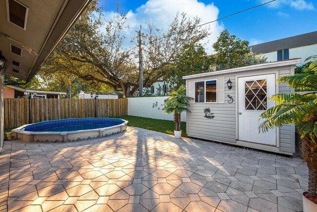 Building Photo - 6378 Moseley St