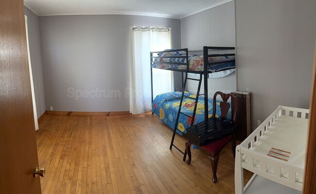 Building Photo - 4 Autumn St