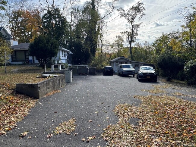 Building Photo - 198 Kings Ferry Rd