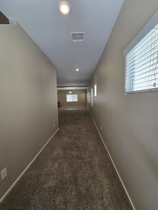 Building Photo - A Stunning 4 Bedroom Home in South West La...