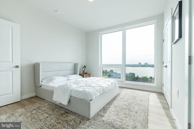 Building Photo - 1130 N Delaware Ave