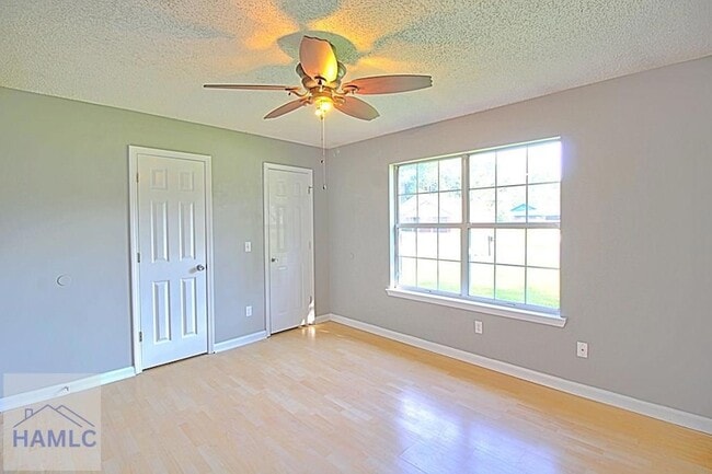 Building Photo - 850 Lyndsi Ln