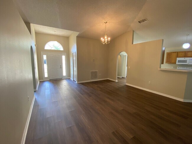 Building Photo - Home for rent