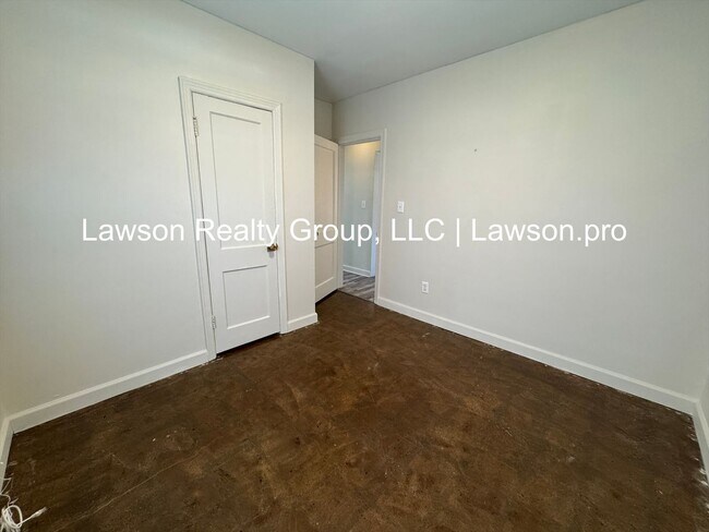 Building Photo - Updated, Cozy Two Bedroom Home in Wasena!