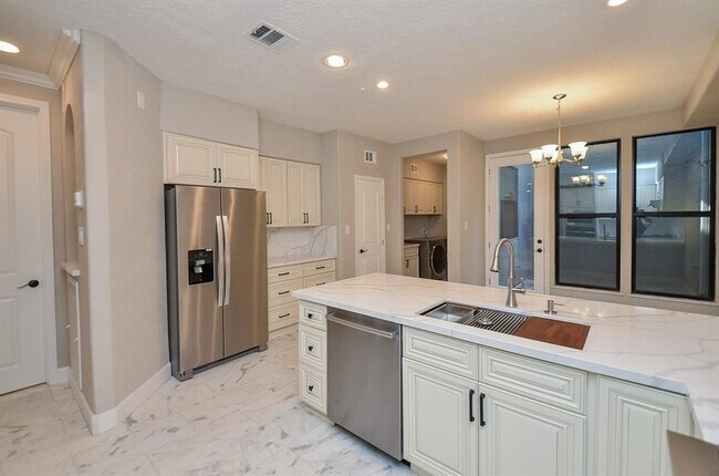 Building Photo - 15735 Tanya Cir