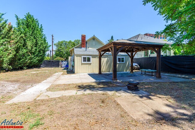 Building Photo - Lovely Downtown San Jose Home | Off-Street Parking
