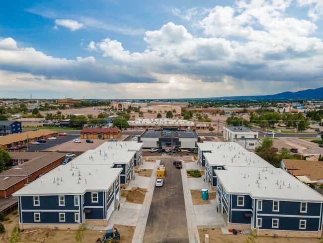 Building Photo - Brand new 3 bed 2.5 bath townhome