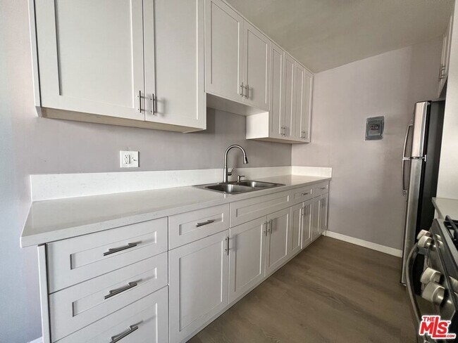 Building Photo - 1426 Orange Grove Ave