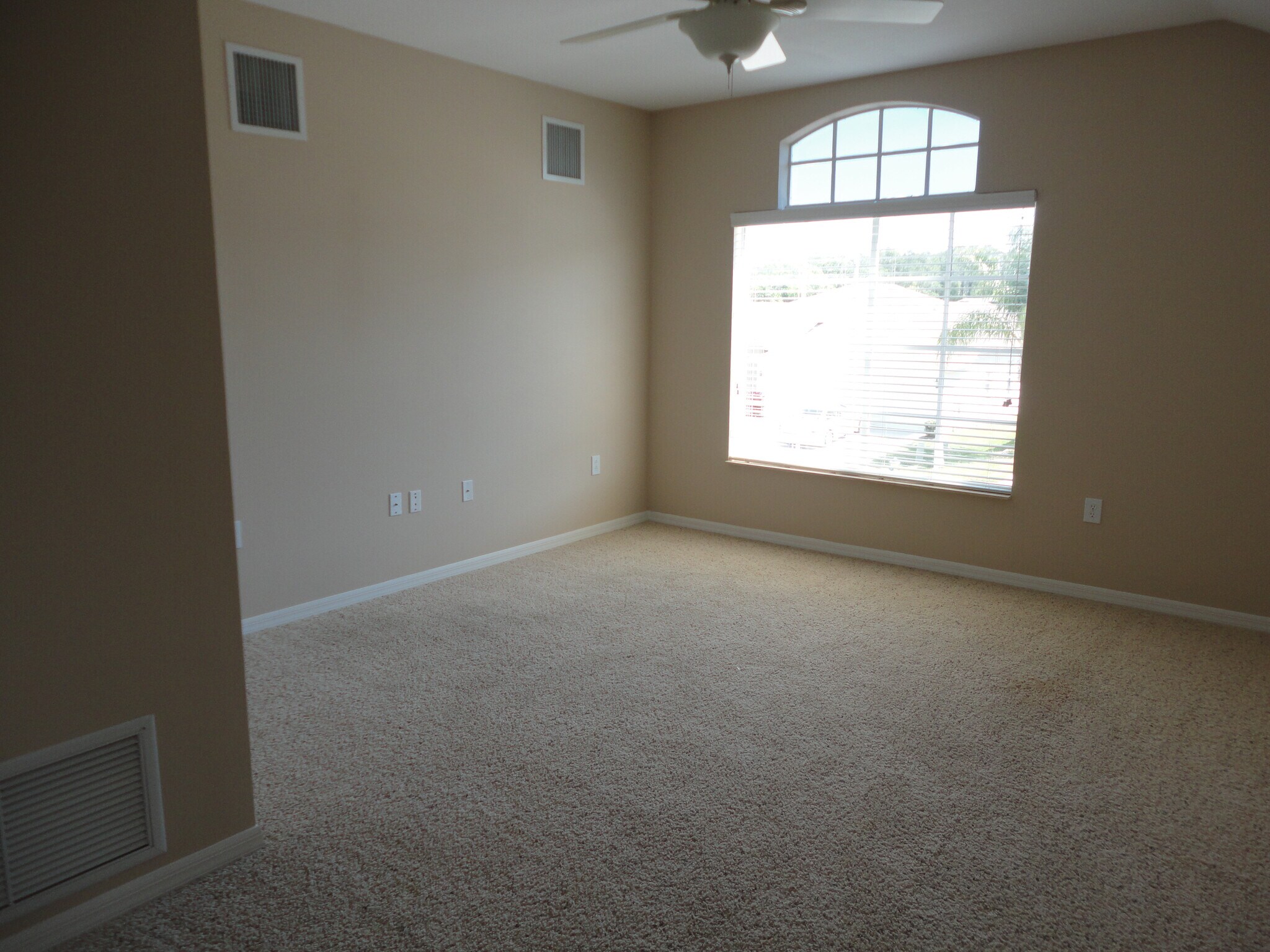 Building Photo - 5917 Wedgefield Dr