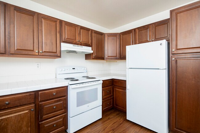Building Photo - 2112-2114 Thomas Avenue - 2114 Unit 1-