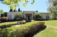 Building Photo - 348 Pheasant Run Dr