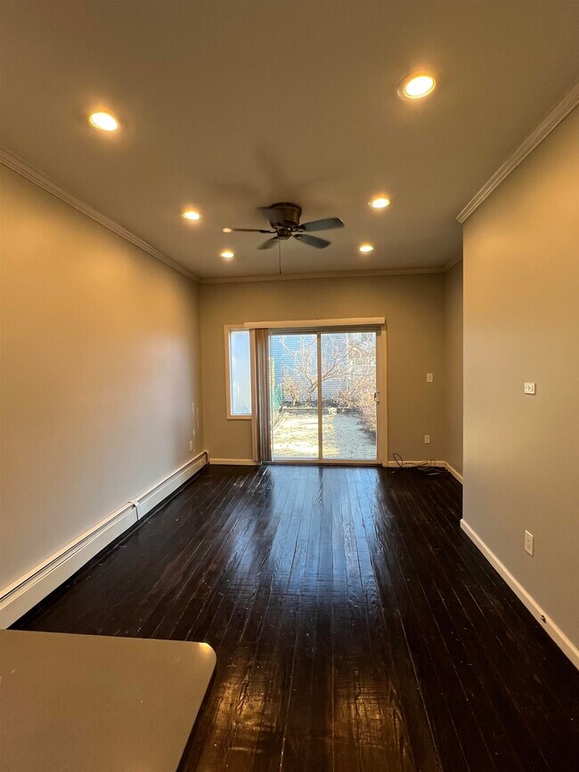 Building Photo - 96 Reservoir Ave