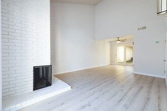 Building Photo - 1305 Sylvan Meadows Dr