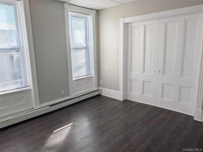 Building Photo - 12 Railroad Ave