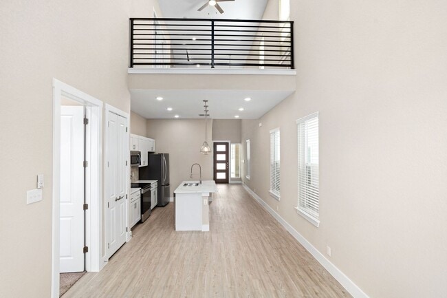 Building Photo - Luxury 3/2.5 Brand New Home