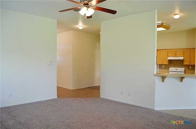 Building Photo - 5802 Venetian Ct