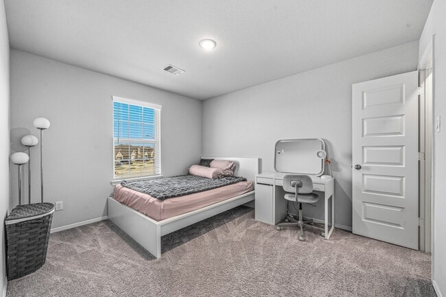 Building Photo - 5903 Dawning Sun Rd