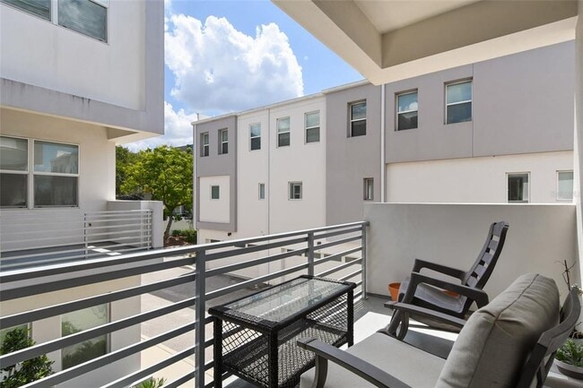 Building Photo - 113 W Grant St