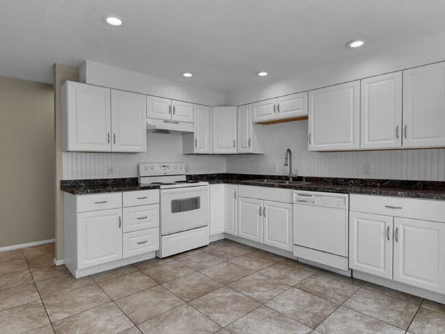 Building Photo - 2799 W 5500 S