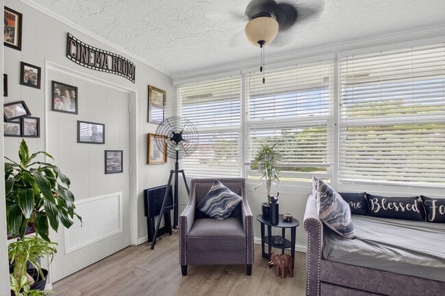 Building Photo - 6525 S Oriole Blvd