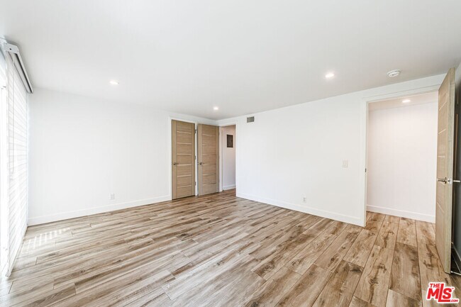 Building Photo - 18055 Coastline Dr