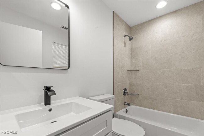 Building Photo - 8487 Jenny Cae Ln