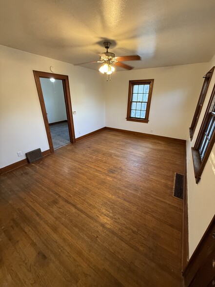 Building Photo - 311 Vinton St