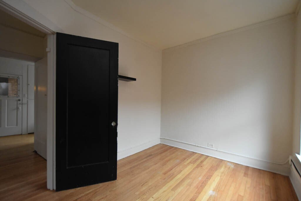 Building Photo - 805 Dempster St