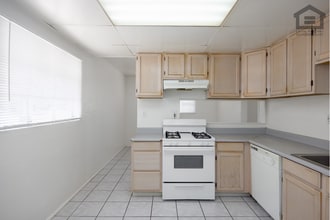 Building Photo - 3Bed/1.5Bath House at Northern Ave/31st Ave! Move-In Ready on 07/16/2026! -- NO HOA!