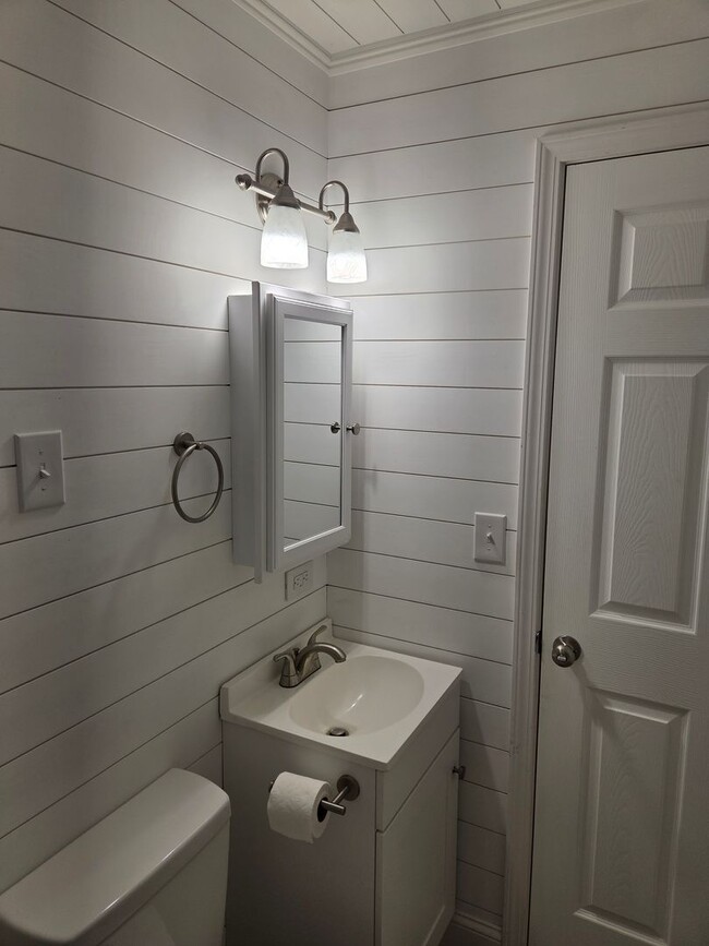 Building Photo - Cute 2 bed 1 bath home for rent.