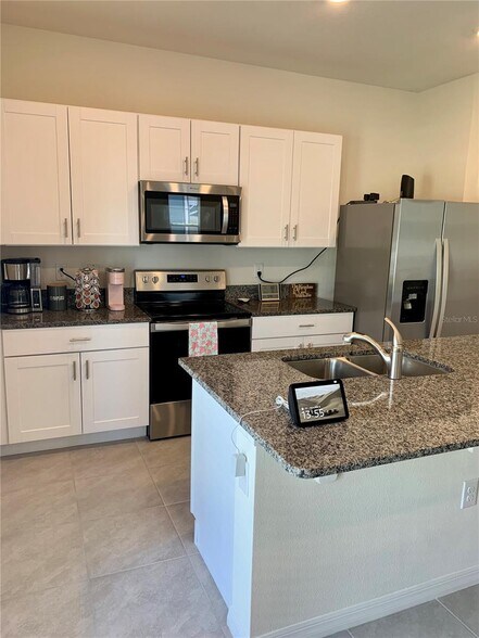 Building Photo - 3053 Meleto Blvd