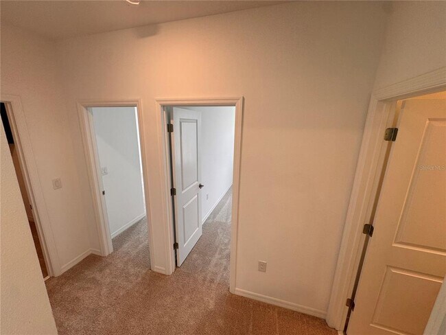 Building Photo - 14727 Field Daisy Dr